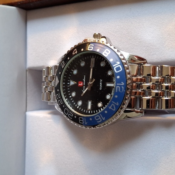 Luis Cardini NWT watches his & hers, water resistant  display picture 3